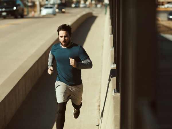 Adaptacja treningu biegowego do indywidualnych predyspozycji: na czym się skupić